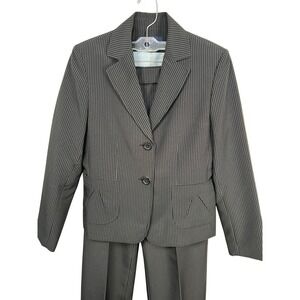 Jones Wear Women's Pinstripe Suit Jacket and Pants Size 6 Gray Polyester Blend